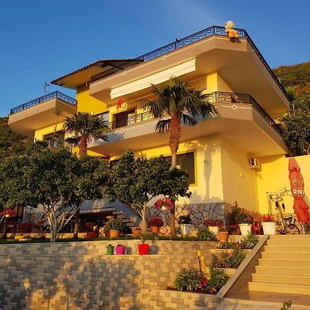 Villa Meminaj Влёра Экстерьер фото